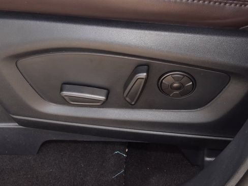 Certified 2025 Ford Explorer Platinum w/ Ultimate Package image 37