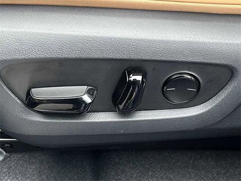 Certified 2025 Lexus NX 250 FWD w/ Towing Package (2000 Lbs) image 33