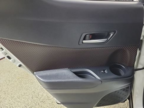 Used 2019 Toyota C-HR Limited FWD image 14