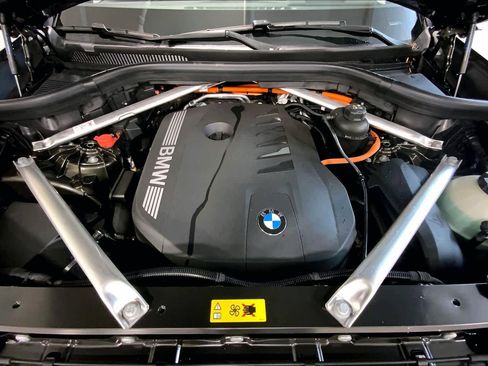New 2026 BMW X5 xDrive50e w/ Executive Package image 16
