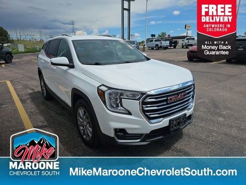 Used 2024 GMC Terrain SLT AWD/4WD image 1