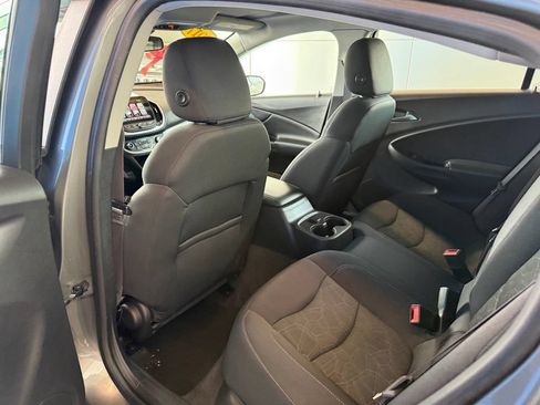 Used 2017 Chevrolet Volt LT FWD image 15