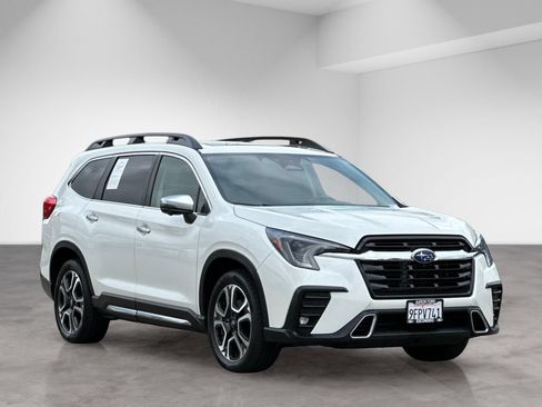 Used 2023 Subaru Ascent Touring AWD/4WD image 9