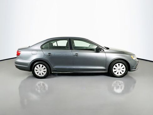 Used 2015 Volkswagen Jetta S image 9