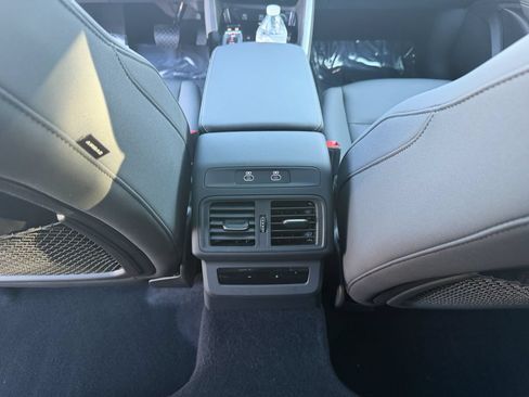 Used 2025 Audi Q5 Premium Plus w/ Premium Plus AWD/4WD image 26