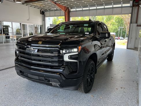 New 2026 Chevrolet Silverado 1500 High Country w/ Midnight Edition AWD/4WD image 4