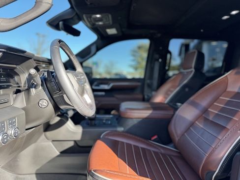 Used 2025 GMC Sierra 1500 Denali Ultimate image 15