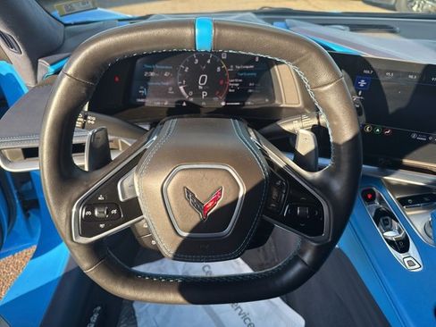 Used 2022 Chevrolet Corvette Stingray w/ Z51 Performance Package image 11