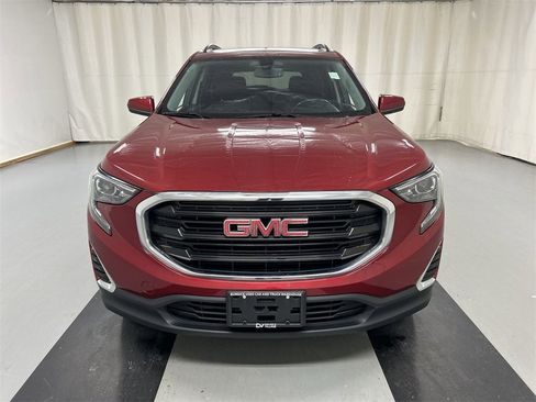 Used 2019 GMC Terrain SLE w/ Driver Convenience Package image 3