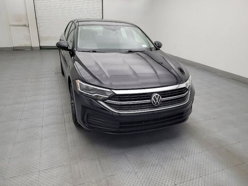 Used 2024 Volkswagen Jetta SE FWD image 14