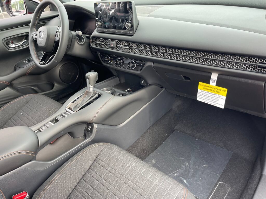 Used 2025 Honda HR-V Sport image 16
