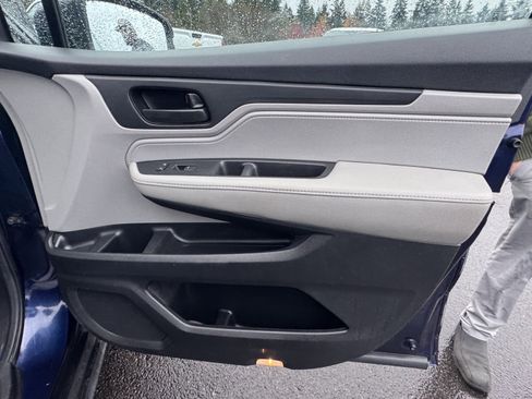 Used 2019 Honda Odyssey EX image 10