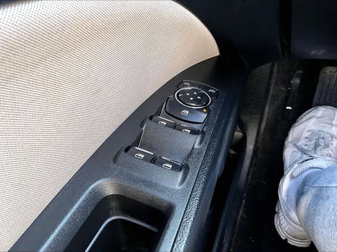 Used 2020 Ford Fusion S image 32