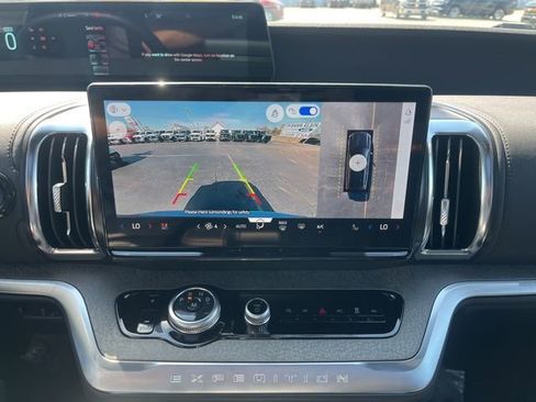 New 2026 Ford Expedition Tremor image 15