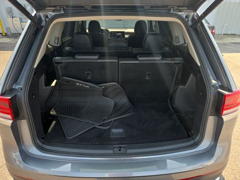 Used 2024 Volkswagen Atlas SE FWD image 10