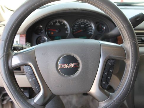 Used 2007 GMC Yukon SLE RWD image 32