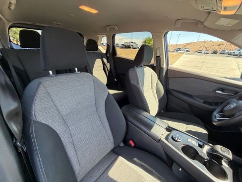 Used 2023 Nissan Rogue SV AWD/4WD image 15