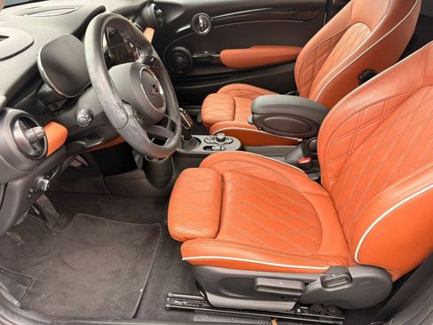 Certified 2024 MINI Cooper SE image 5