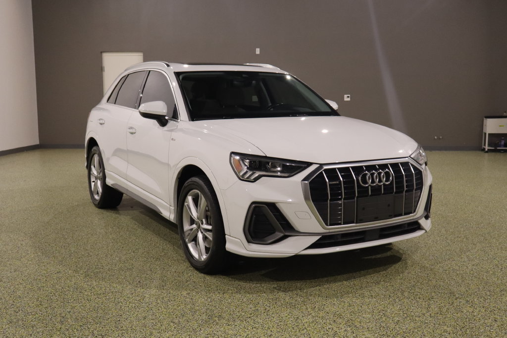 Used 2022 Audi Q3 2.0T Premium Plus w/ Premium Plus Package AWD/4WD image 1