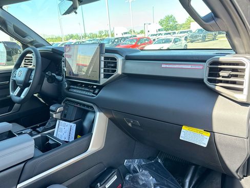 New 2026 Toyota Tundra Limited AWD/4WD image 14