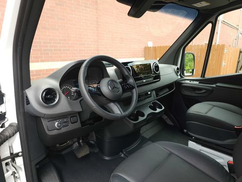 Used 2026 Mercedes-Benz Sprinter 3500 image 8