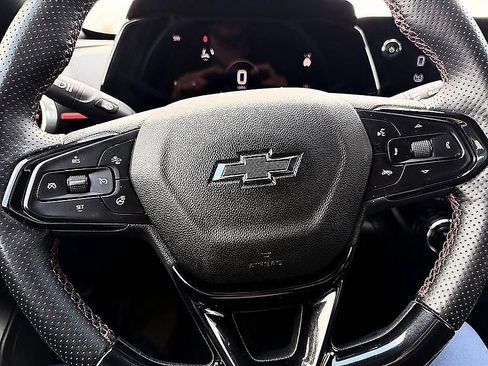 Used 2025 Chevrolet Trax RS w/ Driver Confidence Package image 8