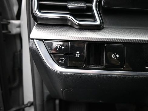 Used 2023 Kia Sportage SX image 32