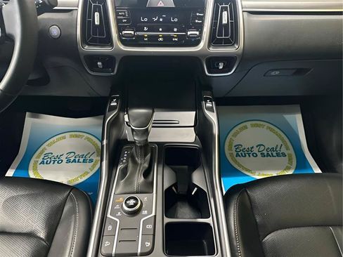 Used 2021 Kia Sorento S w/ Panoramic Sunroof Package AWD/4WD image 16