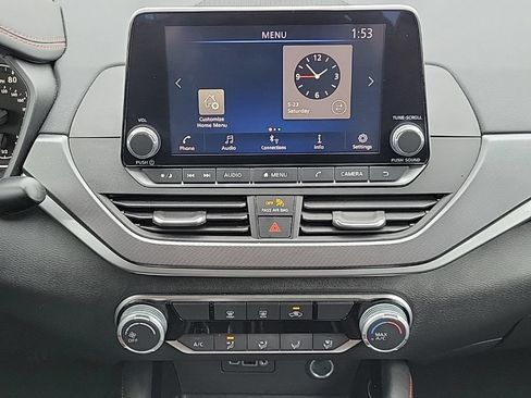Used 2024 Nissan Altima 2.5 SR AWD/4WD image 25
