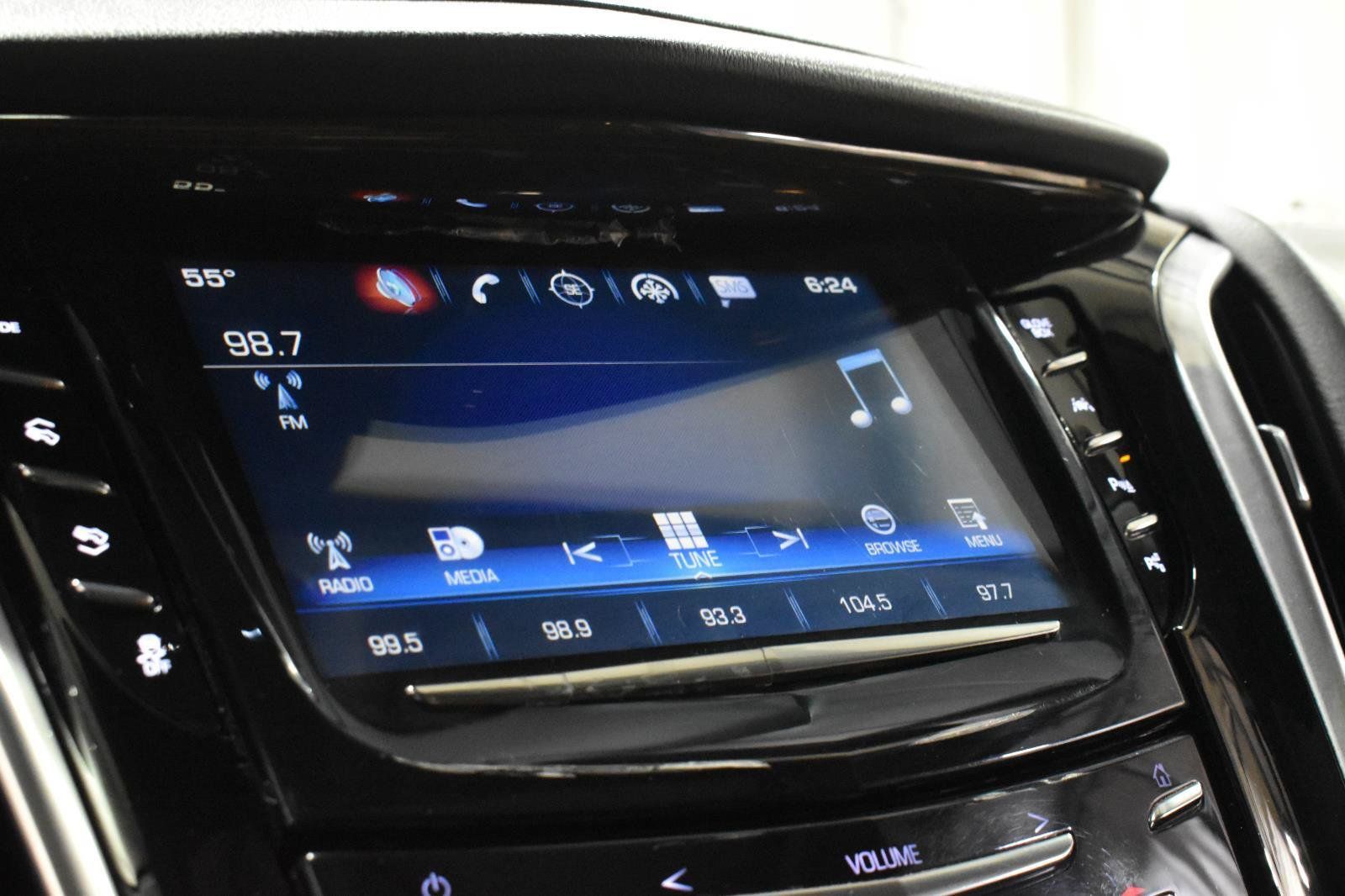 Used 2020 Cadillac Escalade Premium Luxury w/ Escalade Sport Edition AWD/4WD image 17