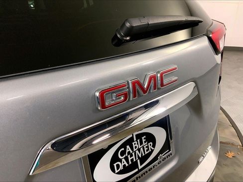 Used 2024 GMC Terrain SLT AWD/4WD image 29