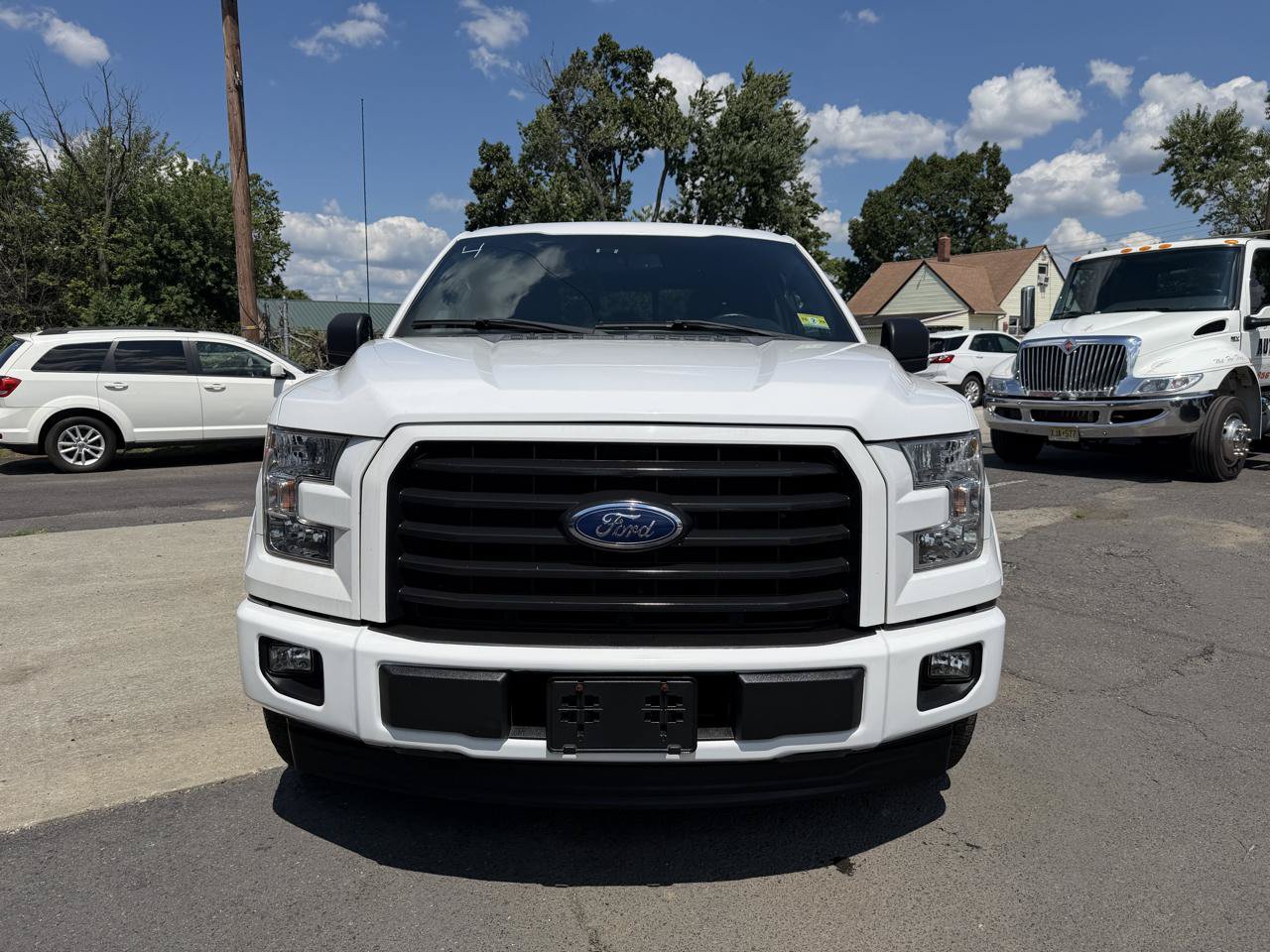 Used 2017 Ford F150 XLT w/ Equipment Group 302A Luxury RWD image 2