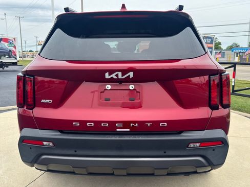 Used 2022 Kia Sorento S w/ Panoramic Sunroof Package AWD/4WD image 6