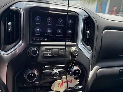 Used 2019 Chevrolet Silverado 1500 LTZ AWD/4WD image 18