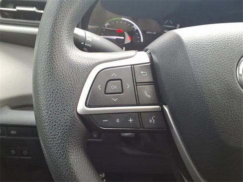 Certified 2021 Toyota Sienna LE image 18