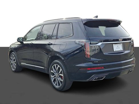 Used 2022 Cadillac XT6 Sport w/ Platinum Package image 4