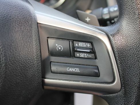 Used 2015 Subaru Crosstrek 2.0i Premium image 14