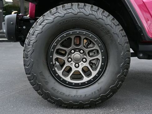 Used 2022 Jeep Wrangler Unlimited Rubicon w/ Xtreme Recon 35" Tire Package image 11