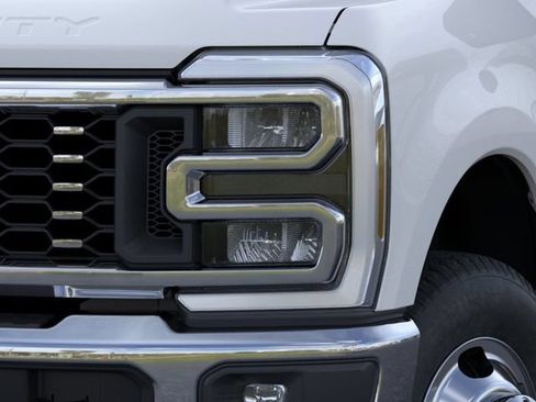 New 2026 Ford F350 Lariat w/ Chrome Package AWD/4WD image 18