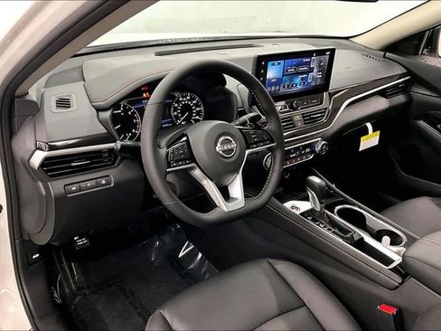 New 2025 Nissan Altima 2.5 SR w/ SR Premium Package image 6