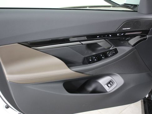 New 2026 BMW 530i xDrive w/ M Sport Package image 12