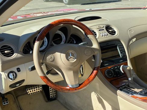 Used 2009 Mercedes-Benz SL 550 image 17