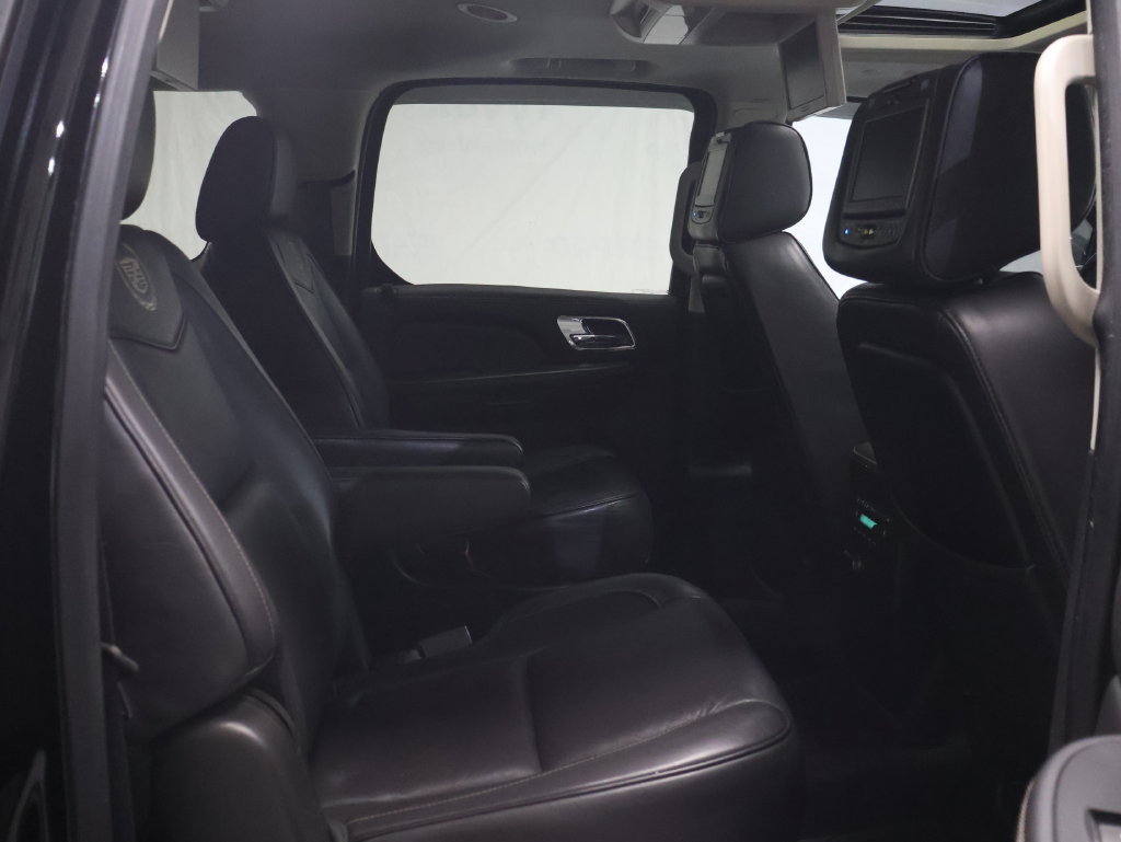 Used 2013 Cadillac Escalade ESV Platinum RWD image 12