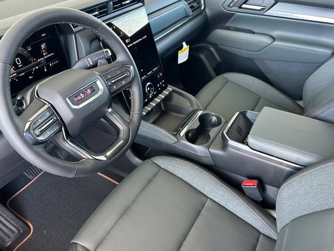 New 2026 GMC Terrain AT4 w/ Technology Package II AWD/4WD image 8