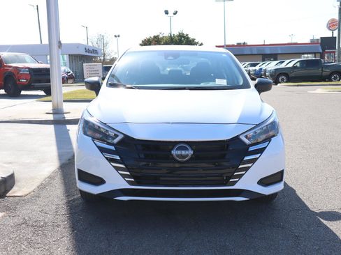 Used 2025 Nissan Versa S w/ Trunk Package image 16