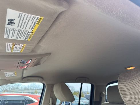 Used 2014 Nissan Frontier SV w/ SV Value Truck Package AWD/4WD image 14