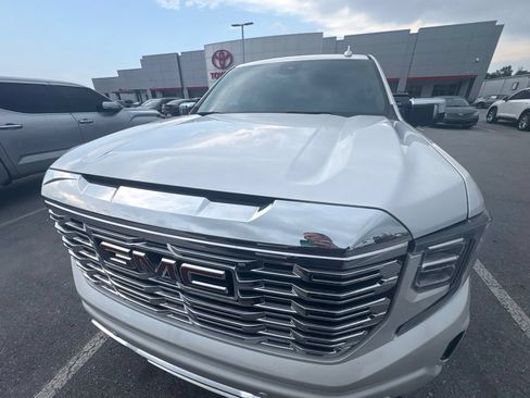 Used 2024 GMC Sierra 1500 Denali w/ Technology Package AWD/4WD image 13