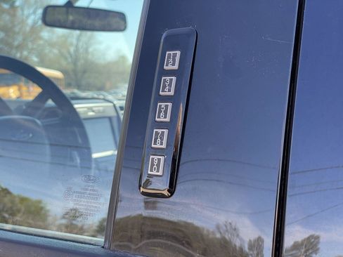 Used 2019 Ford F150 XLT w/ Equipment Group 302A Luxury image 31