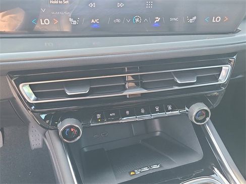 New 2026 Chevrolet Traverse LT w/ Midnight/Sport Edition image 35