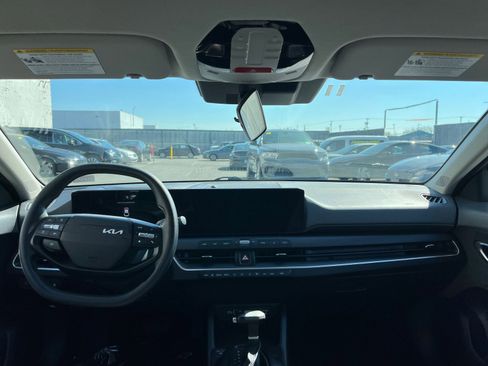 Used 2025 Kia K4 LXS image 33
